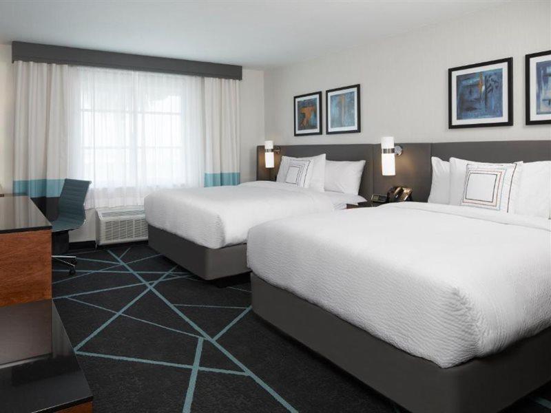 Fairfield Inn & Suites By Marriott Camarillo Exterior photo