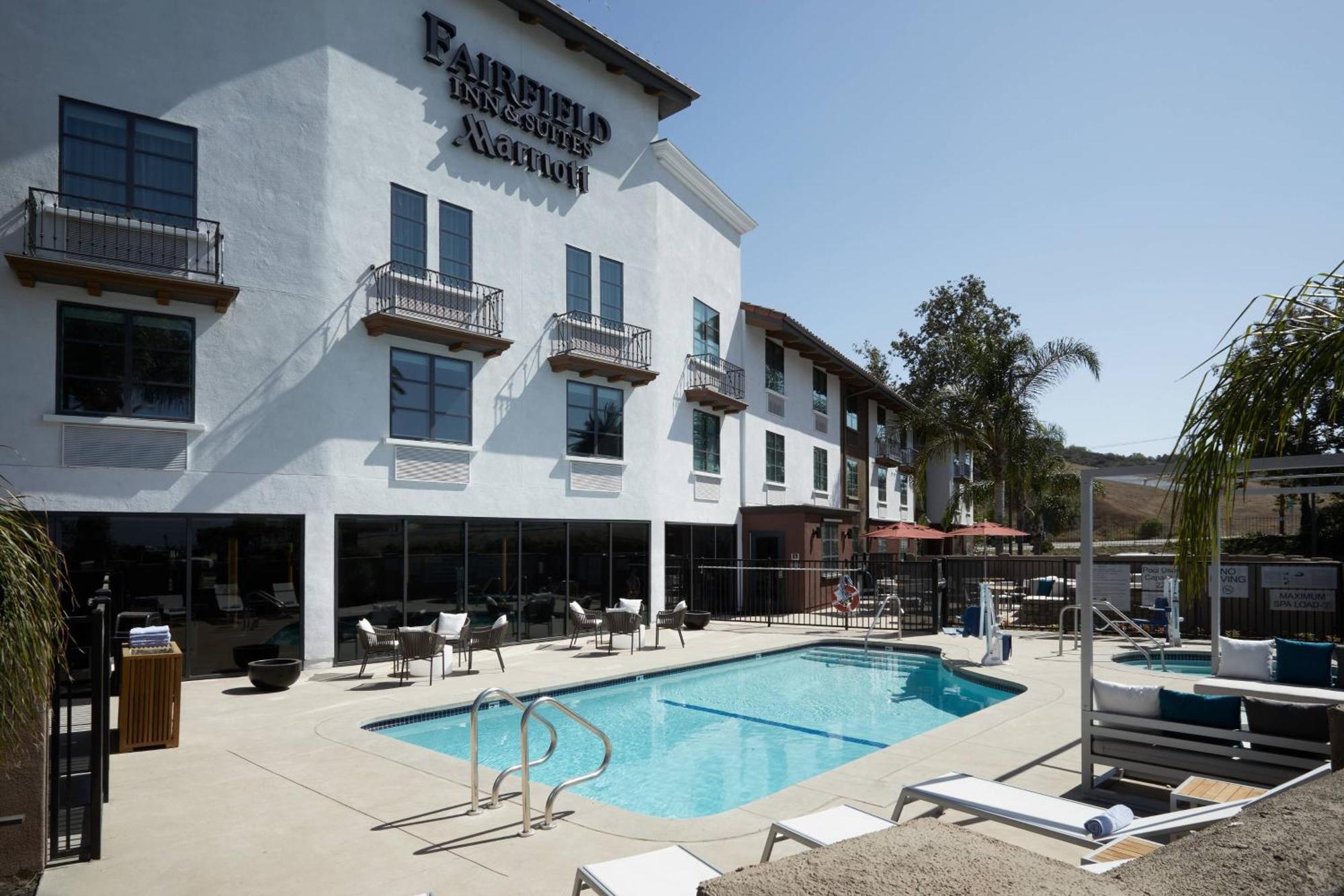 Fairfield Inn & Suites By Marriott Camarillo Exterior photo