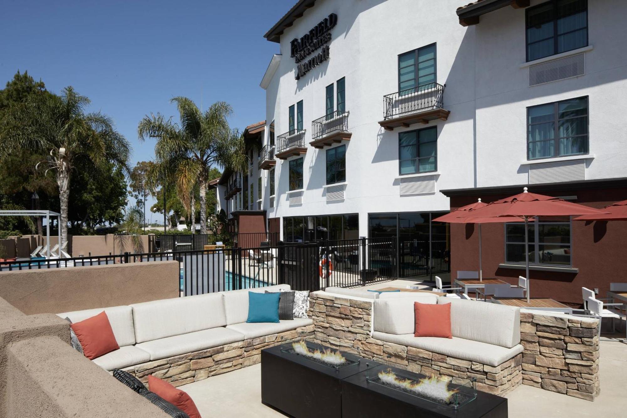 Fairfield Inn & Suites By Marriott Camarillo Exterior photo