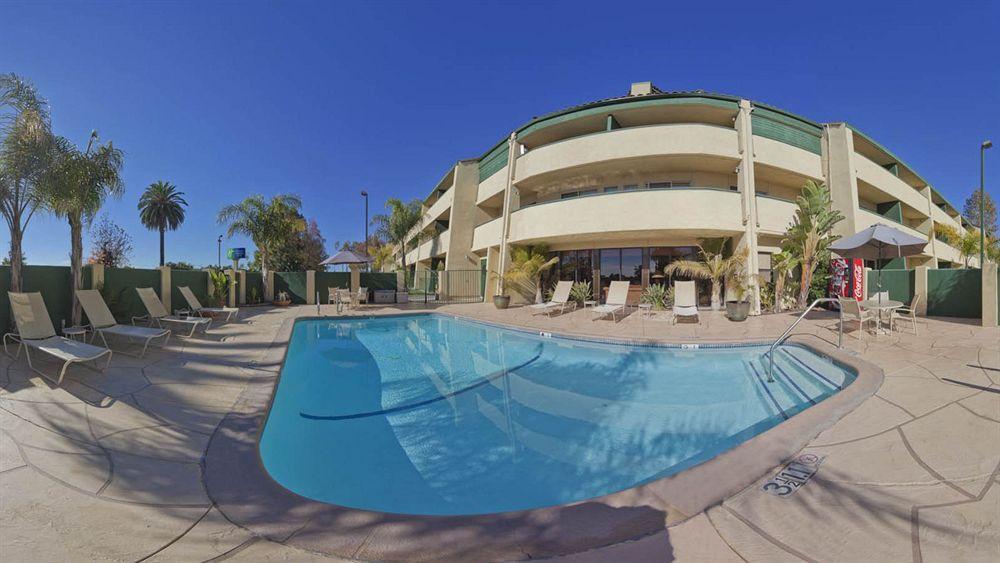 Fairfield Inn & Suites By Marriott Camarillo Exterior photo