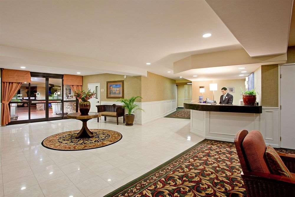 Fairfield Inn & Suites By Marriott Camarillo Interior photo